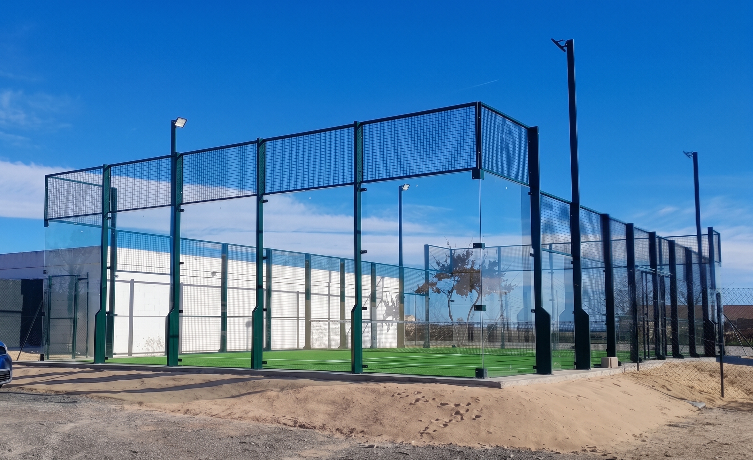 Pista de pádel municipal en Ponzano